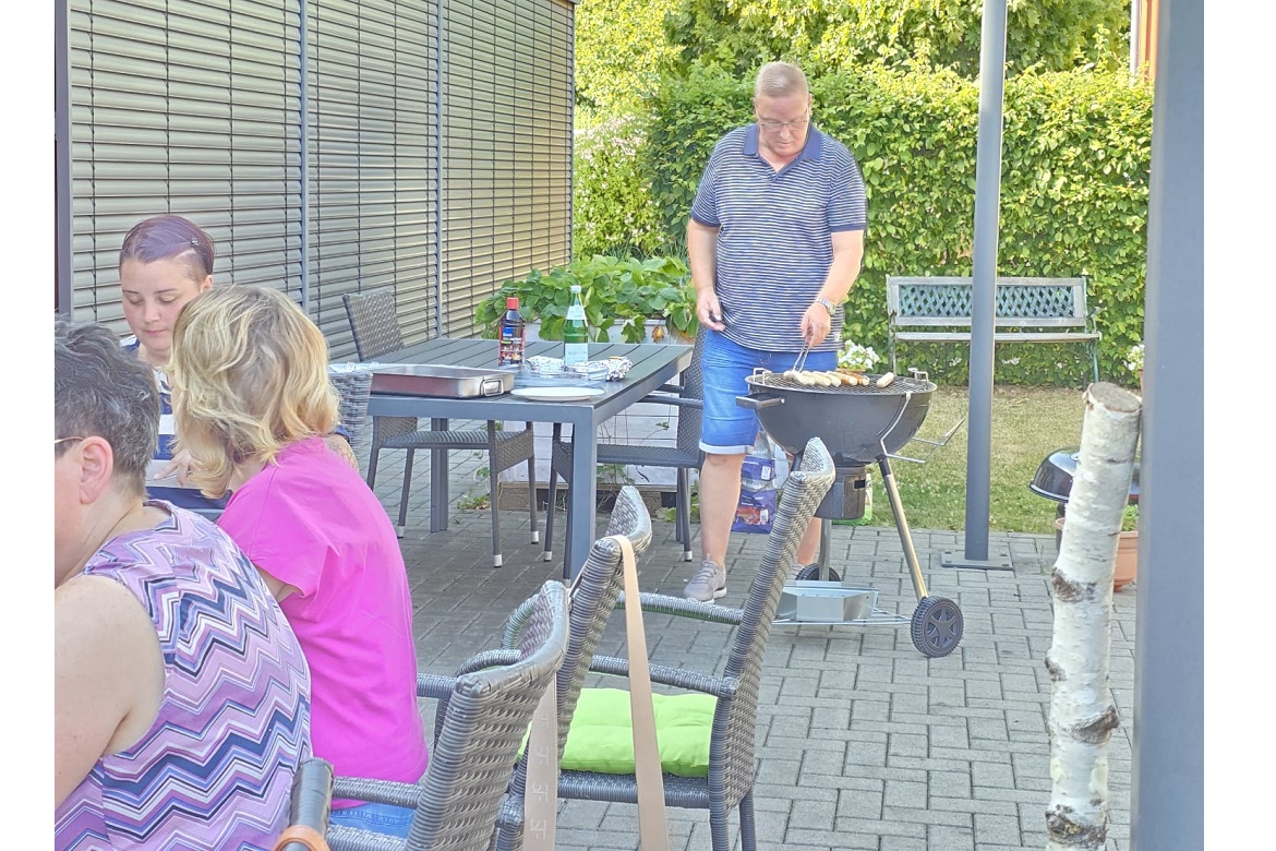 Angehörigengrillen6.jpg