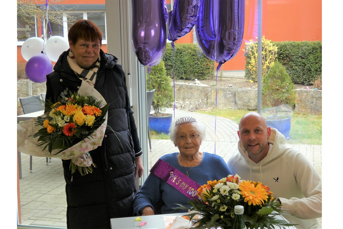 Ein Krönchen zum 100. Geburtstag