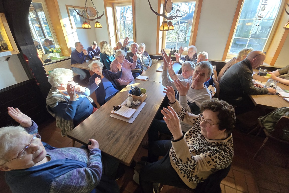 Abendliche Wildtierfütterung Barbis7.JPG