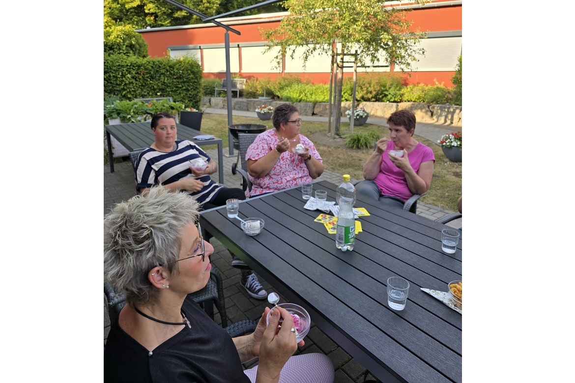 Angehörigengrillen1.jpg