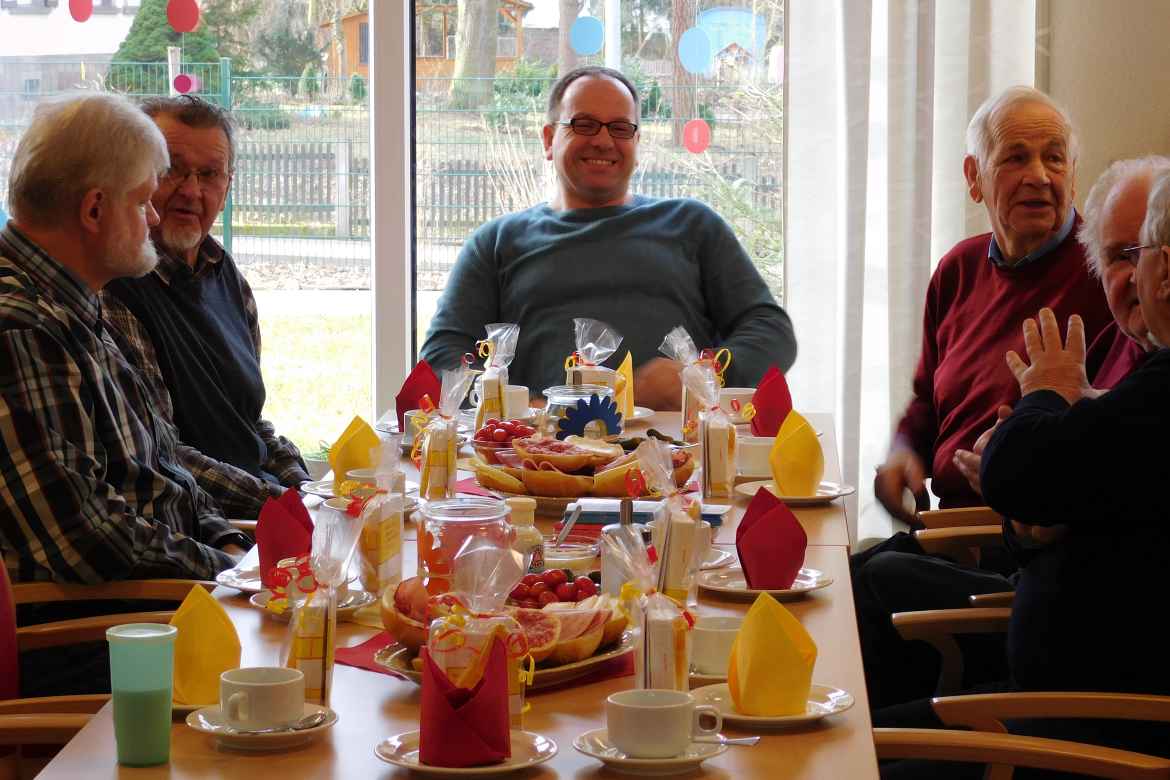 Nörtener Männertreff feiert voller Freude 10. Geburtstag