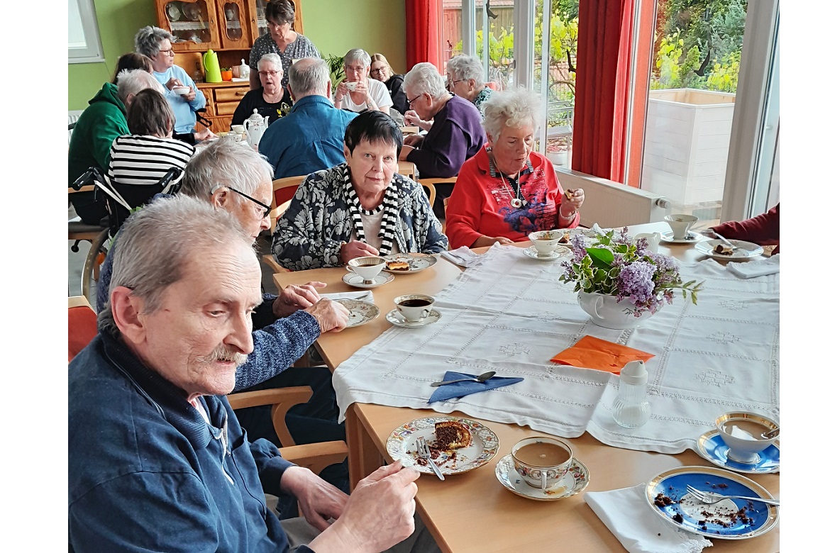 Nostalgisches Kaffetrinken OHA.2.jpg
